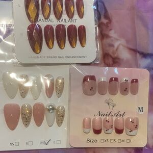 NAILA Elegant Press-On Nails - Red, Gold, Pink, White